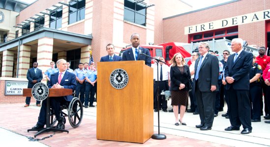 2018 Houston Hurricane Harvey Disaster Recovery Visit, Day 1 (40944723824)