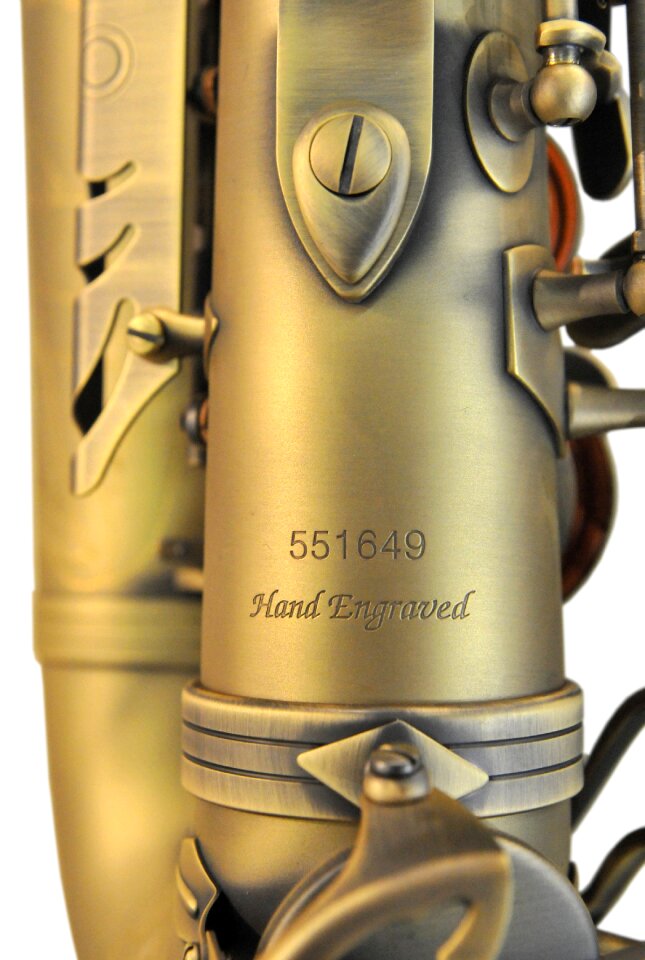 Tenor sax serial number handgegraveerd