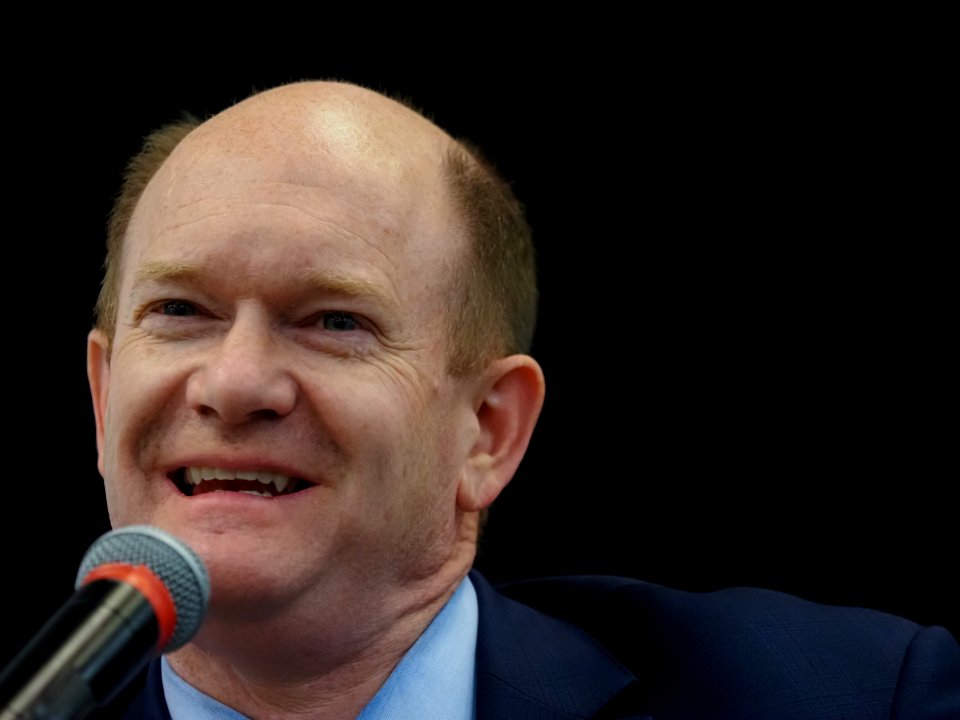 2019.4.12 Sen. Coons Town Hall (46720925385)