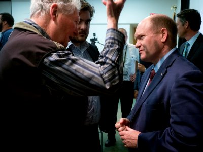 2019.4.12 Sen. Coons Town Hall (32693929357)