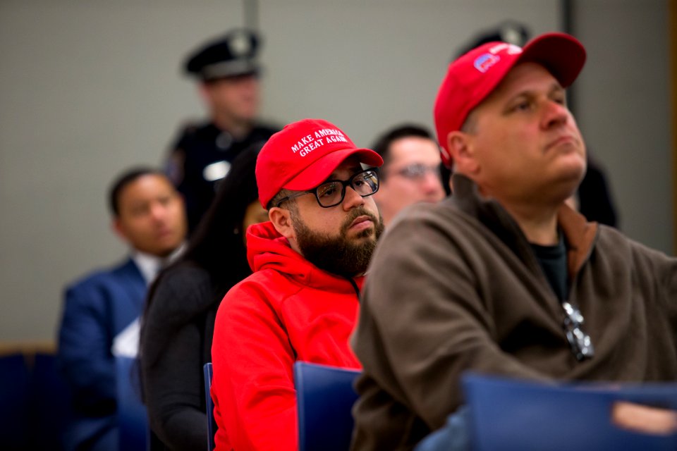 2019.4.12 Sen. Coons Town Hall (40670013503)