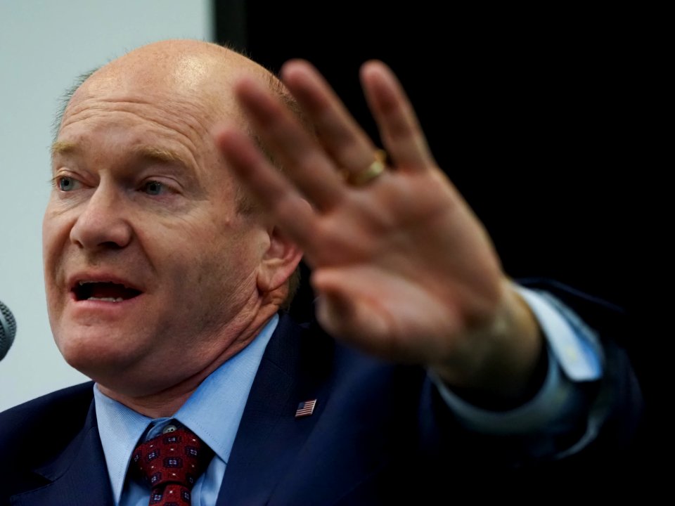 2019.4.12 Sen. Coons Town Hall (46912277074)