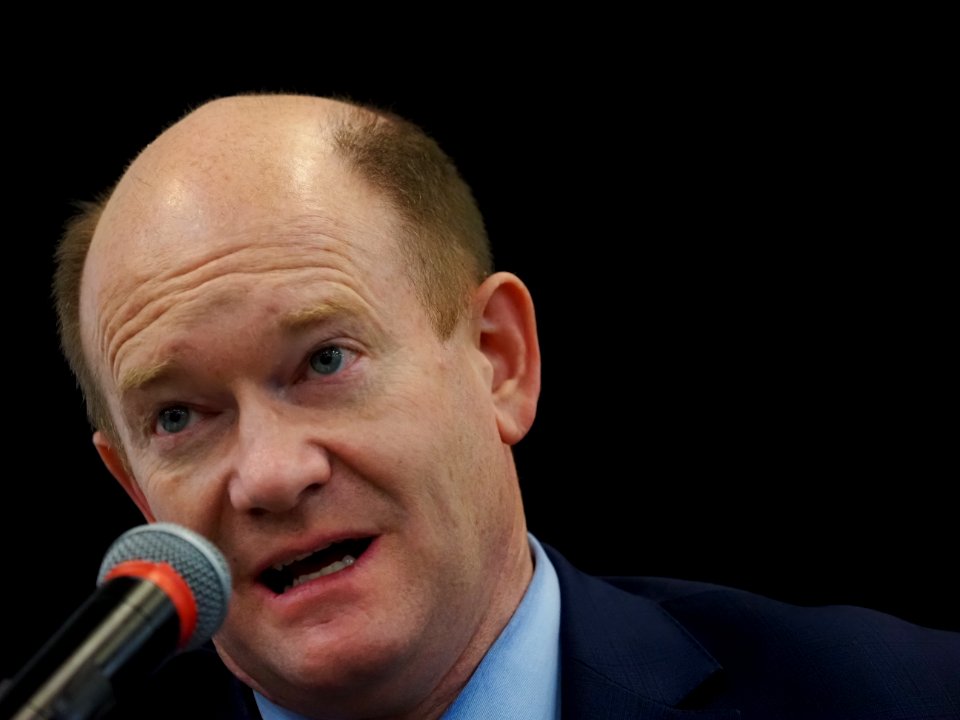 2019.4.12 Sen. Coons Town Hall (46912281344)