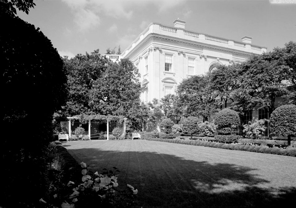 204. Jacqueline Kennedy Garden