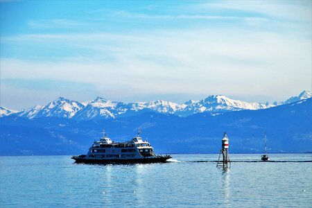 Bodensee snow monolithic part of the waters photo
