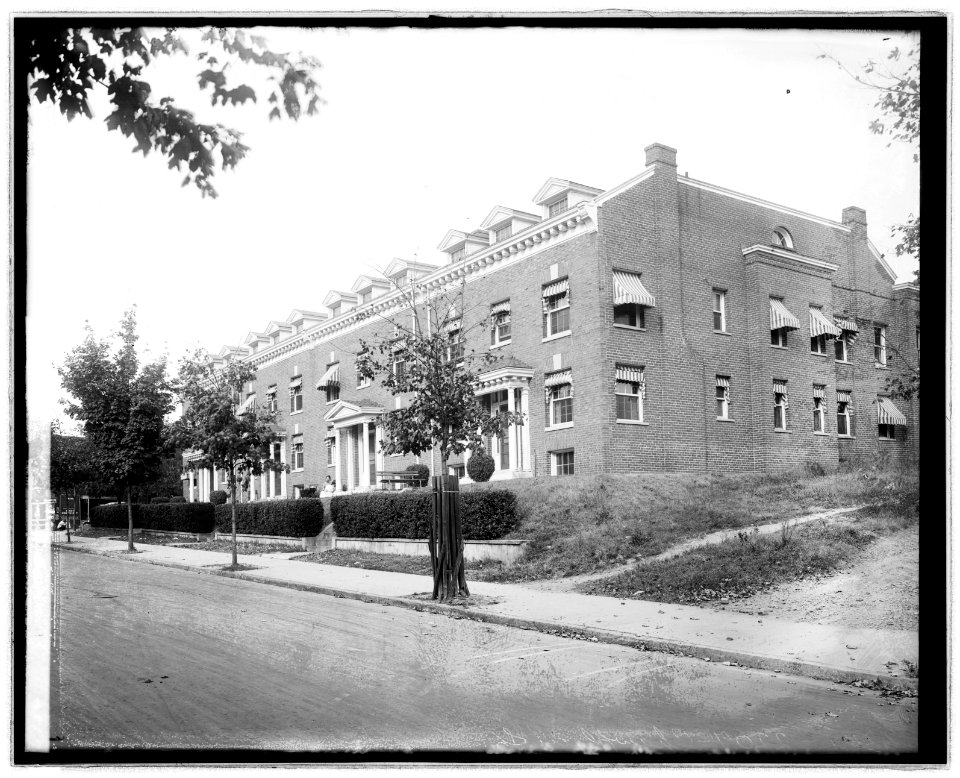 2201 to 7 Champlain, (Washington, D.C.) LCCN2016823814