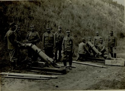 22cm Minenwerferzug 72 in Feuerstellung. (BildID 15481618)