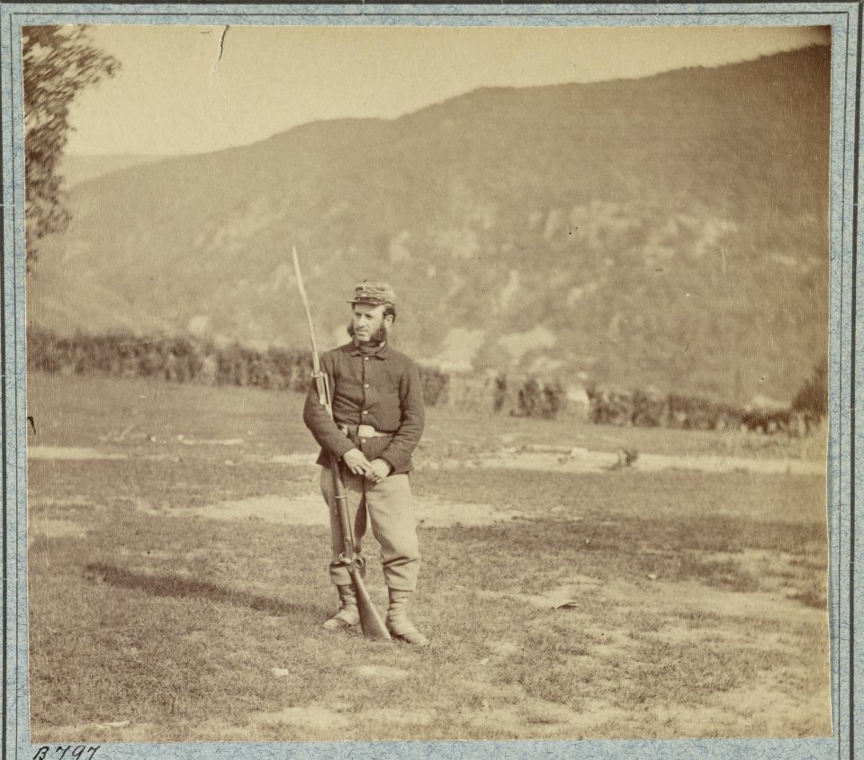 22d New York State Militia near Harpers Ferry, Va., 1861 (i.e.1862) LCCN2013647996