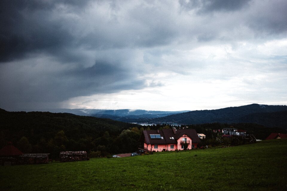 Building clouds dark