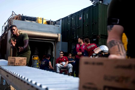 22nd MEU 140831-M-HZ646-011 (15112354451)