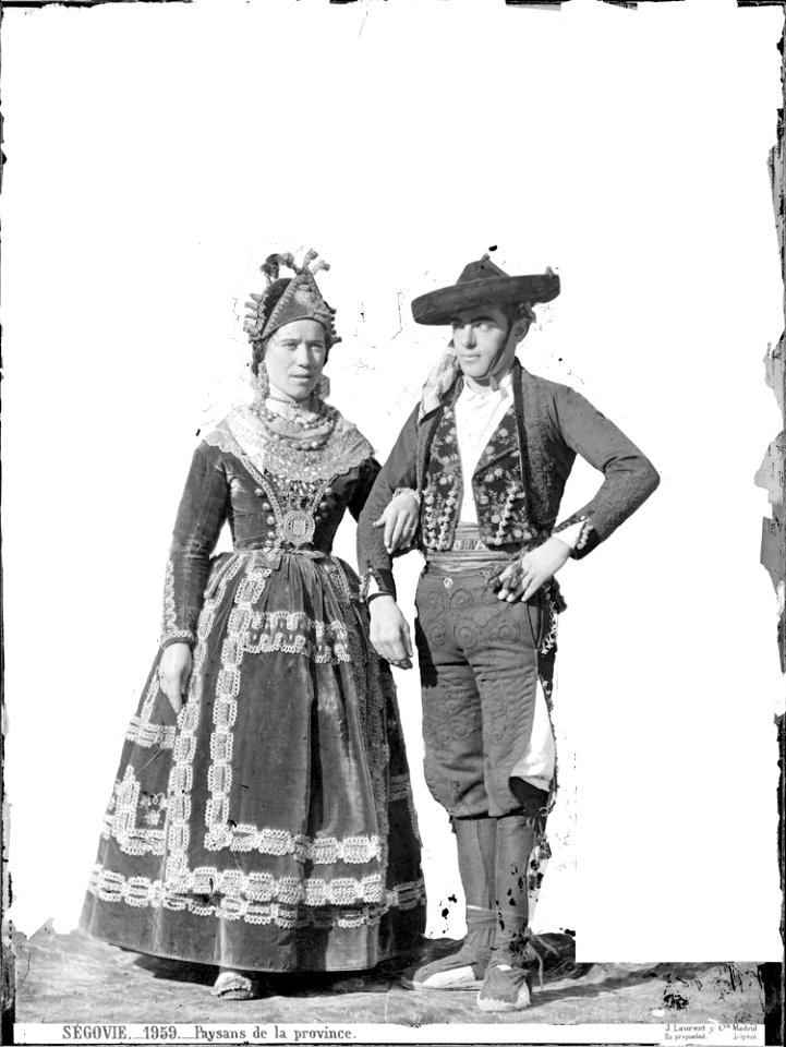 23-VN-00964 P --SEGOVIA (39590707661)