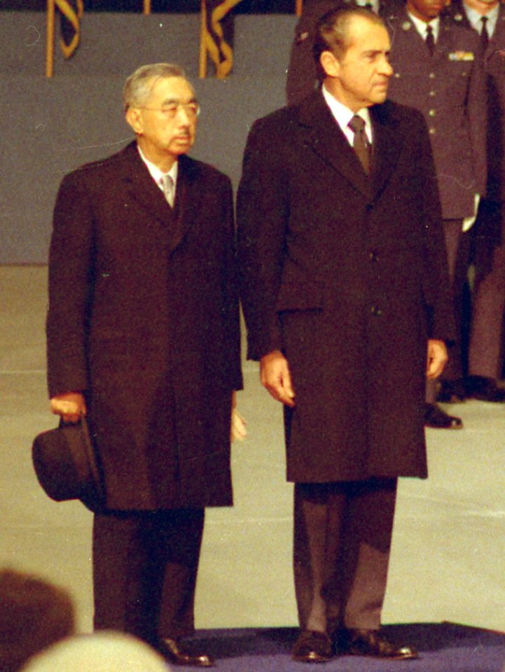 26 September 1971 Arrival ceremony for the Emperor Hirohito of Japan, at Elmendorf Air Force Base, Alaska - NARA - 194381 (cropped)