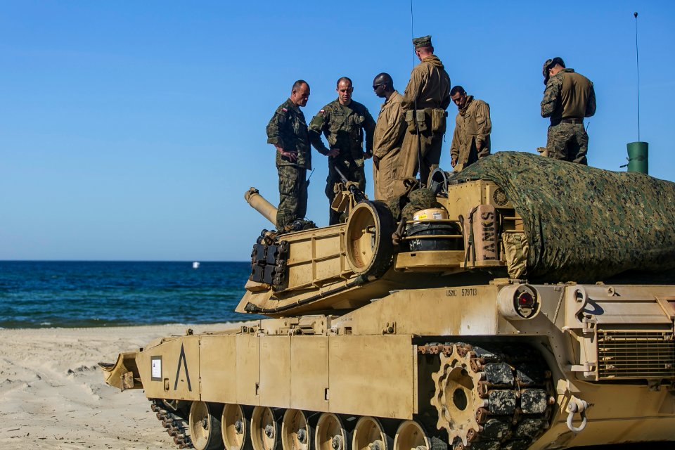 26th MEU M1A1 Abrams blaze targets during BALTOPS (41814864305)