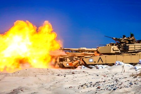 26th MEU M1A1 Abrams blaze targets during BALTOPS (40904468750)