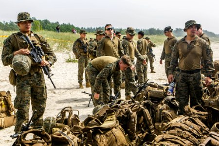 26th MEU Marines, Romanian Marines depart Nemersita, move to Kairai (28818999738)