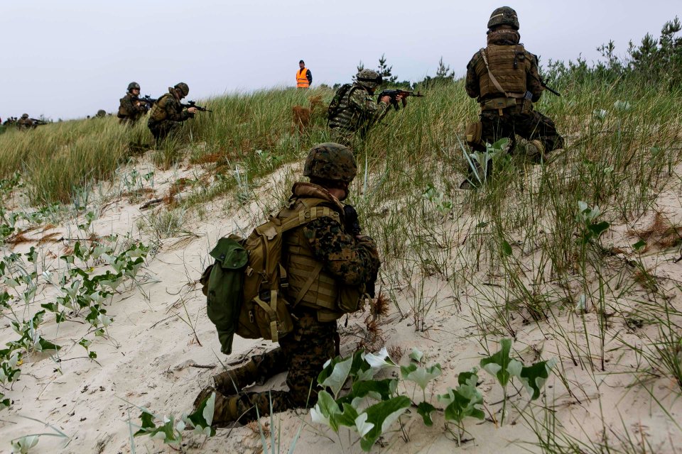 26th MEU Marines, Romanian Marines join forces during BALTOPS (28711146418)