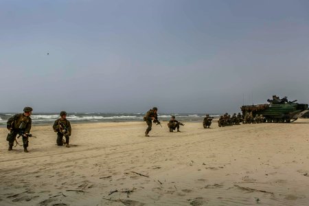 26th MEU Marines, Romanian Marines join forces during BALTOPS (41684054685)