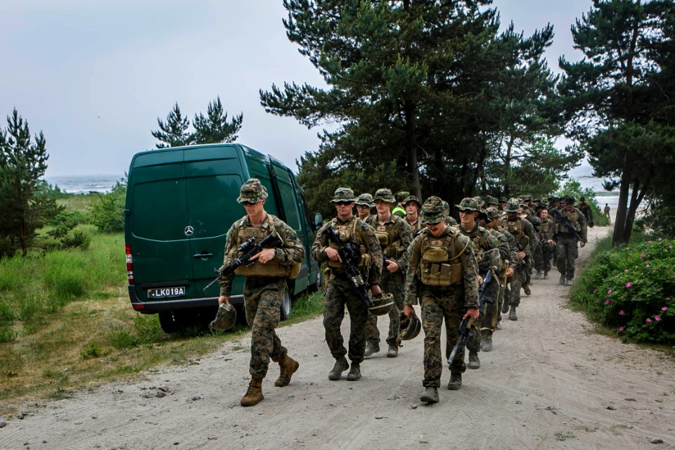 26th MEU Marines, Romanian Marines depart Nemersita, move to Kairai (28819000568)