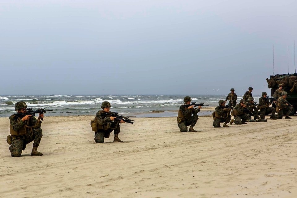 26th MEU Marines, Romanian Marines join forces during BALTOPS (42584731991)