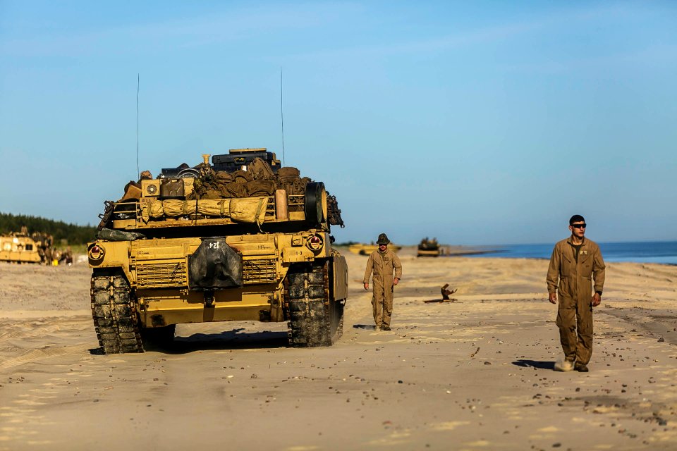 26th MEU Marines, Romanian Marines return to Oak Hill after amphibious landing demonstration in Poland (42643846322)