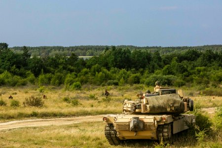 26th MEU Tank platoon, Polish BMP unit go head-to-head in mechanized assault exercise during BALTOPS (41892074355)