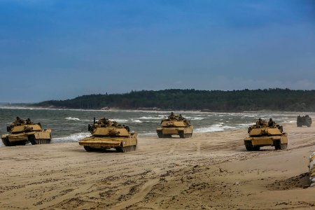 26th MEU Tank platoon, Polish BMP unit go head-to-head in mechanized assault exercise during BALTOPS (42075596624)