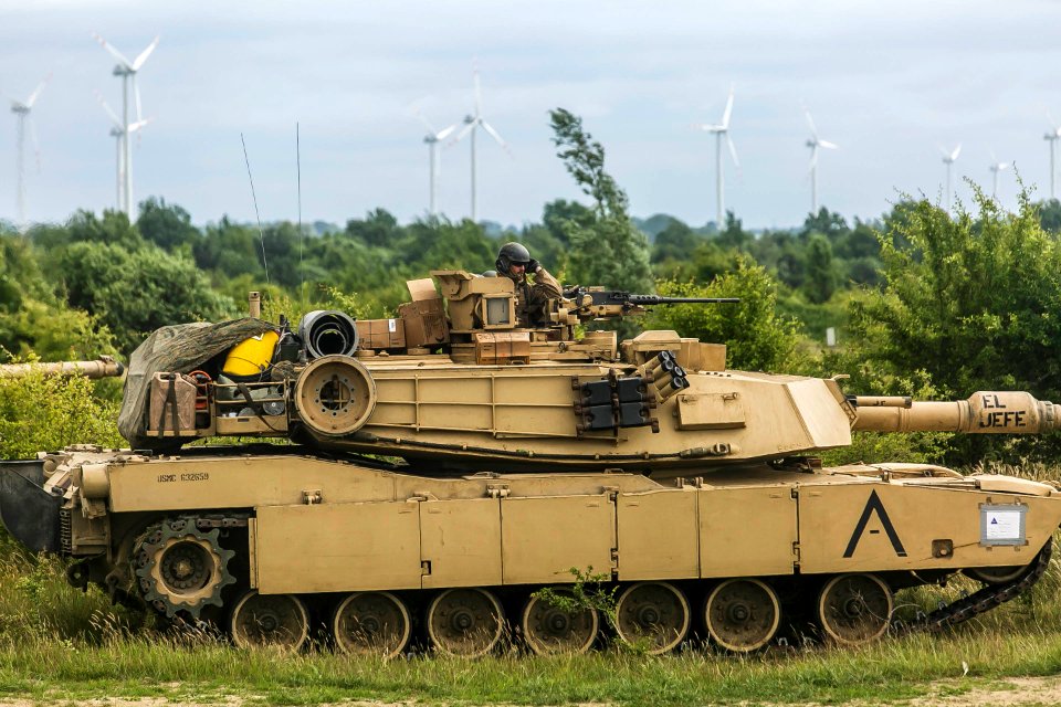 26th MEU Tank platoon, Polish BMP unit go head-to-head in mechanized assault exercise during BALTOPS (42743221822)
