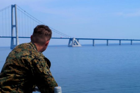 26th MEU, USS Oak Hill transits through the Danish Straits (28577740698)