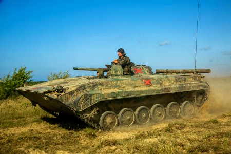 26th MEU Tank platoon, Polish BMP unit go head-to-head in mechanized assault exercise during BALTOPS (42743215762)
