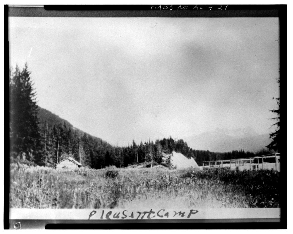 27. GARAGE AND FOX PENS (BUILDINGS A AND B) IN 1926-30 PERIOD - Dalton Trail Post, Mile 40, Haines Highway, Haines, Hai - LOC - hhh.ak0001.photos.001416p