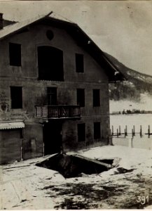 28cm Volltreffer in einem Haus in Moos, 5.2.1916. (BildID 15583017)