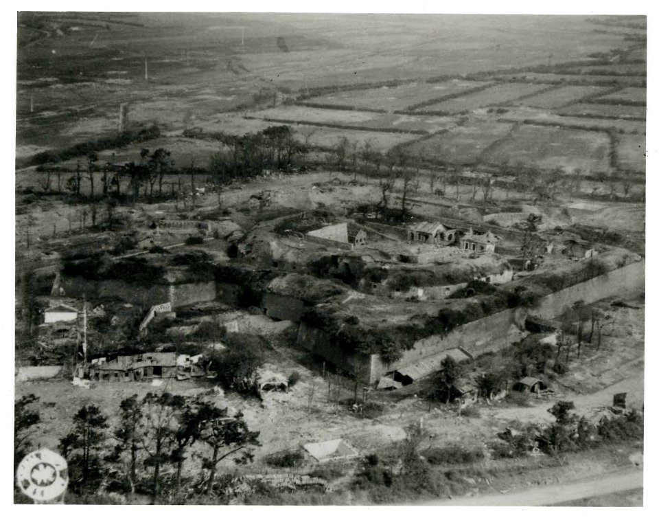 2Fi05150 Fort Montbarey
