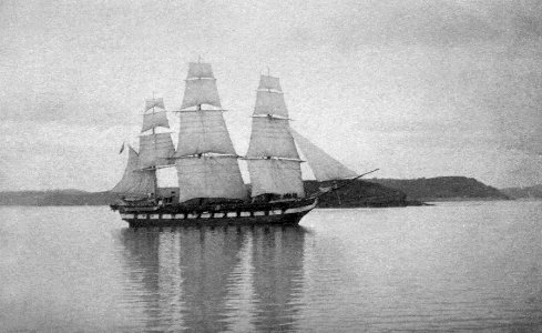 2Fi02193 1877 - Emile MAGE-La Galathée, frégate de convoyage dans la rade