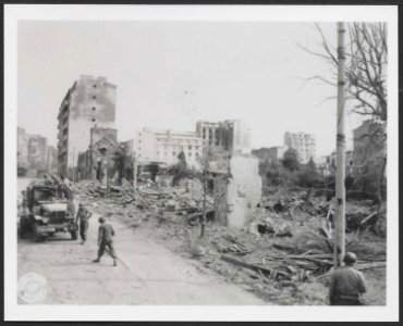 2Fi05186 Liberation of Brest