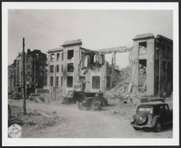 2Fi05189 Liberation of Brest