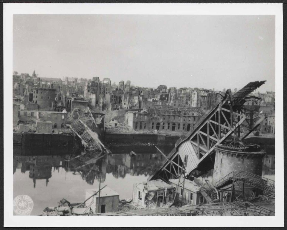 2Fi05175 Pont National