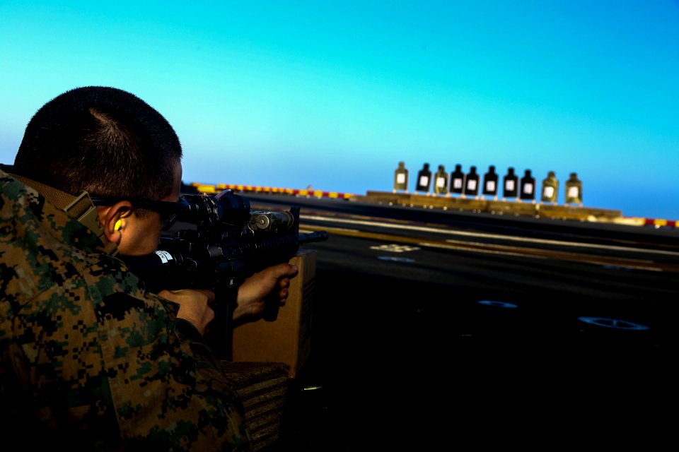 2nd LAR Conducts Live Fire Range. (28435552086)