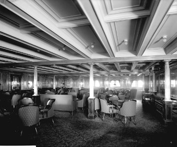 2nd-Class Library on the RMS Olympic photo