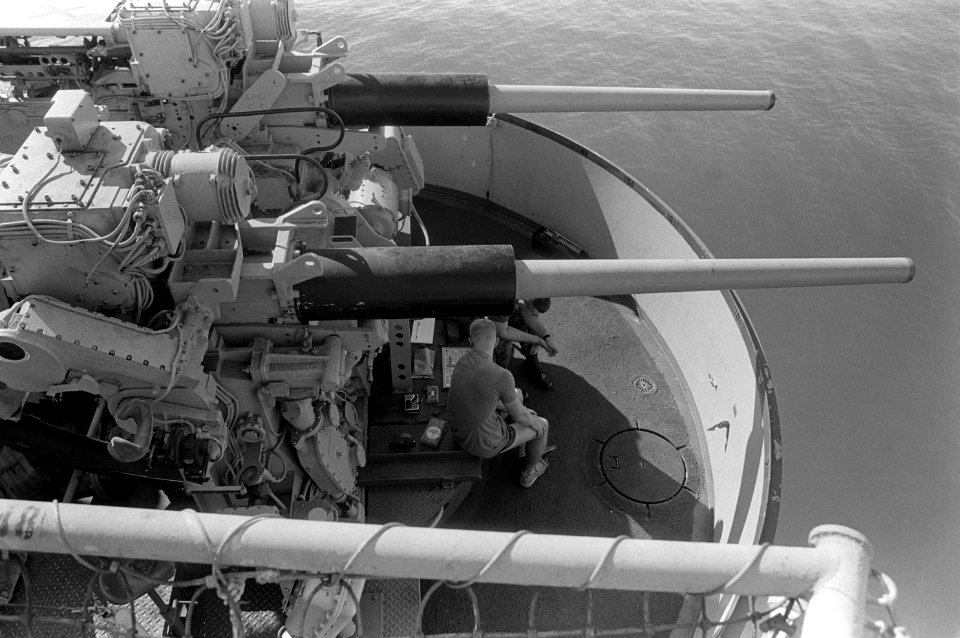 3 inch guns aboard USS Okinawa (LPH-3), 1987