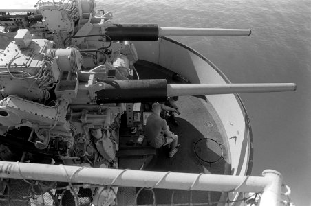 3 inch guns aboard USS Okinawa (LPH-3), 1987