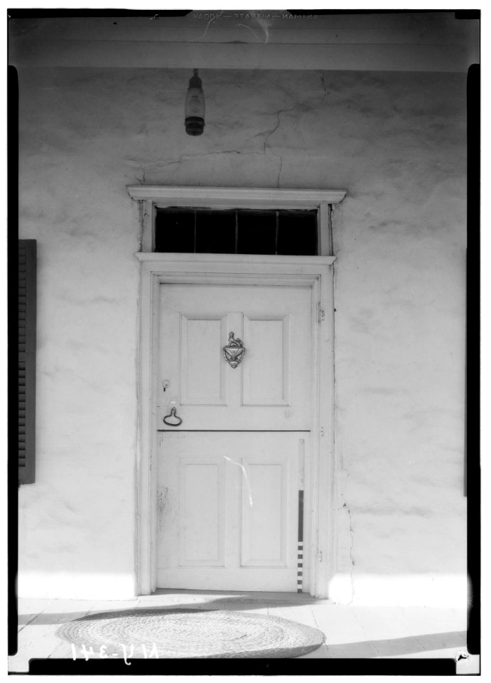 3. Historic American Buildings Survey, Nelson E. Baldwin, Photographer May 25, 1936, DETAIL OF EXTERIOR FRONT ENTRANCE - LOC - hhh.ny0912.photos.116051p