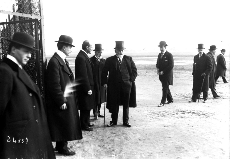 3-11-12, Issy(-les Moulineaux), banquet de l'aviation (organisé par l'Association générale aéronautique), Mr Deutsch de la Meurthe, A. Dubost