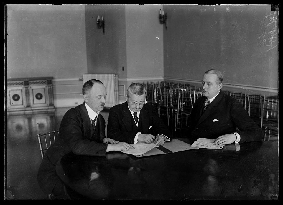 3-new-german-envoys-to-wash-holding-their-first-meeting-at-the-german-embassy