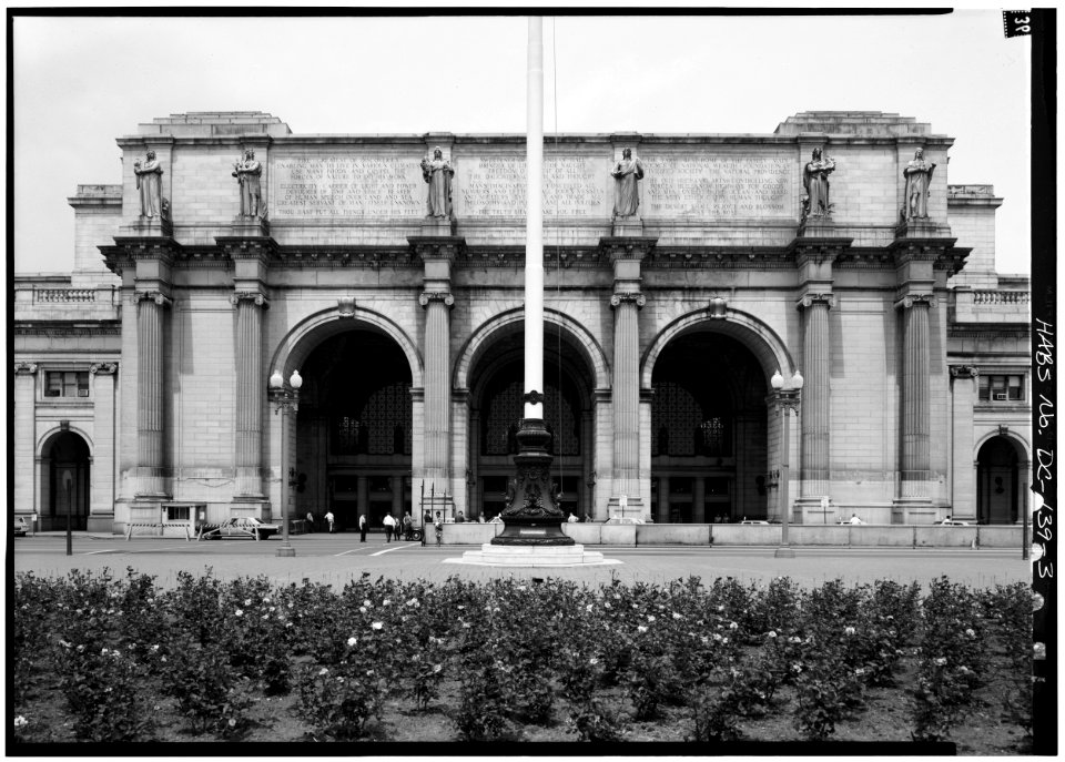 3. South front,main entrance pavilion, 1968 - Union Station030012pu