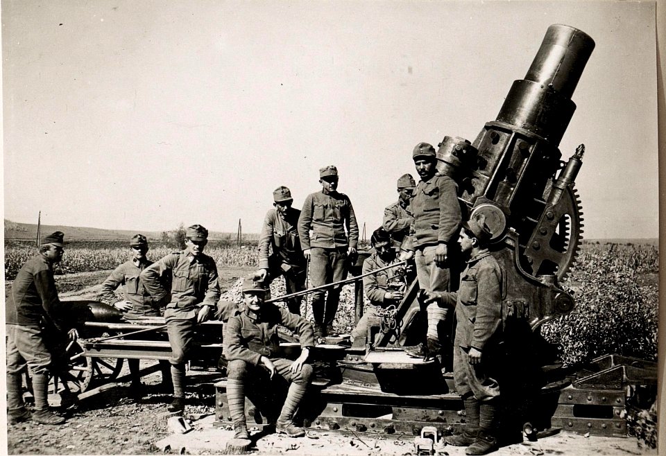 30.5 Mörser in Feuerstellung (BildID 15719652)
