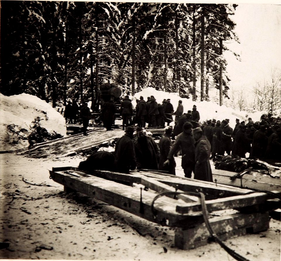 30.5cm Mörser Batt.28-2.Die Wiege wird zur Stellung transportiert. (BildID 15496486)