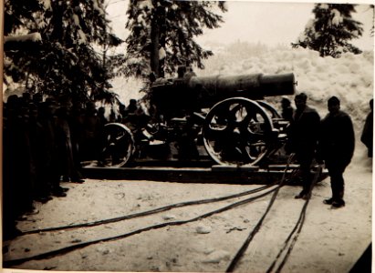 30.5cm Mörser auf Schlitten montiert zum Transport bereit. (BildID 15496493)