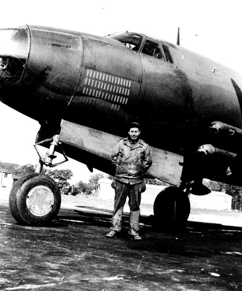 323d Bombardment Group - B-26 Marauder 41-31944