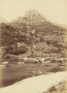 31. Village et Rochers de Déglazines, vue prise de la rive gauche, de la coulée de laves qui s'étend sur les deux rives du Tarn (James Jackson, 1888) photo