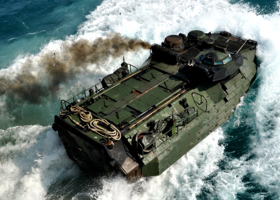 31st Marine Expeditionary Unit launches from the well deck of the amphibious transport dock USS Denver (LPD 9) under way in the Gulf of Thailand